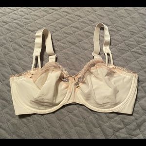 SOLD - Felina Underwire Bra With Thick Straps